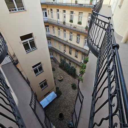 Apartamento Margaret Buda View *